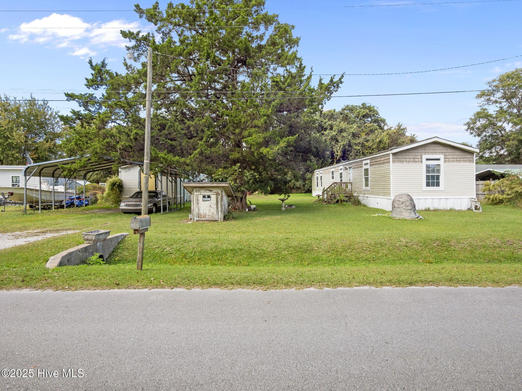 Front of 137 Zacchaeus Avenue, Morehead City, NC 28557