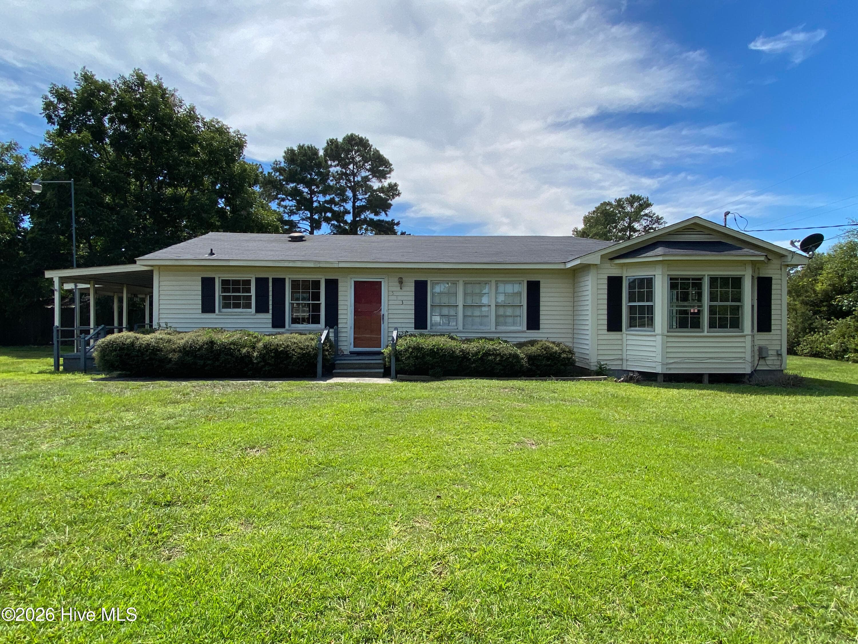 Front of 513 Pear Street, Kinston, NC 28504