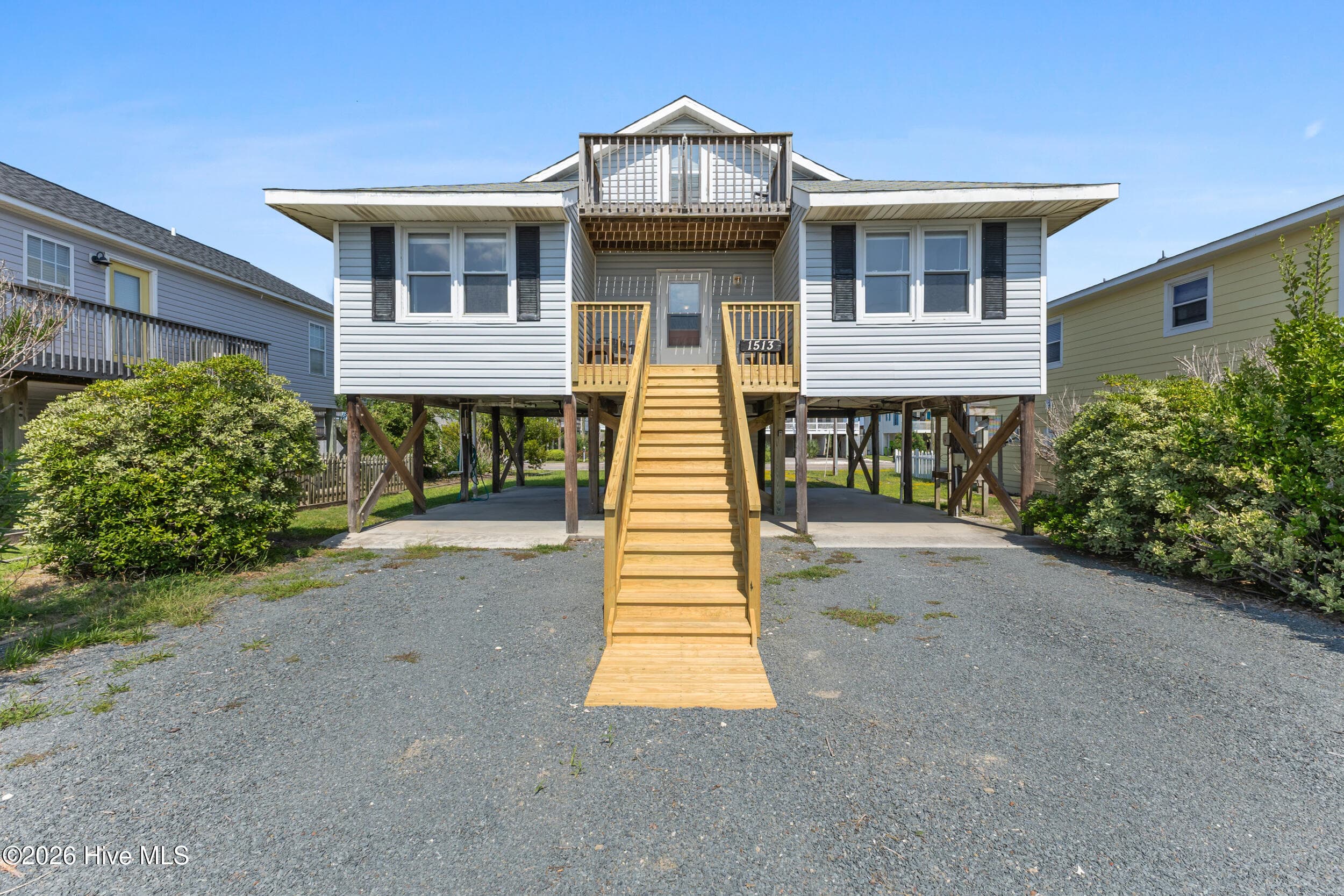 Exterior of 1513 Easy Street, Surf City, NC 28445