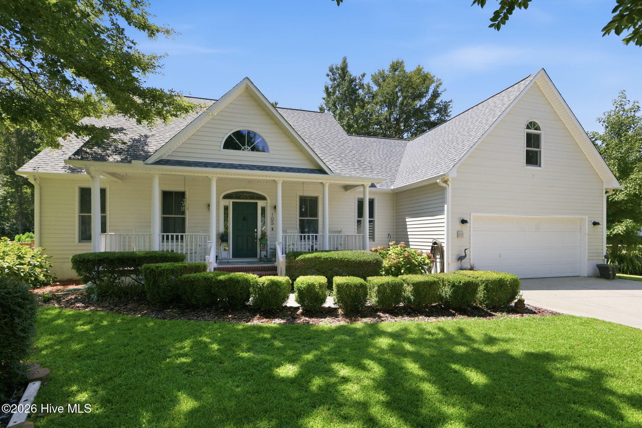 Front of 105 Travis Drive, Beaufort, NC 28516