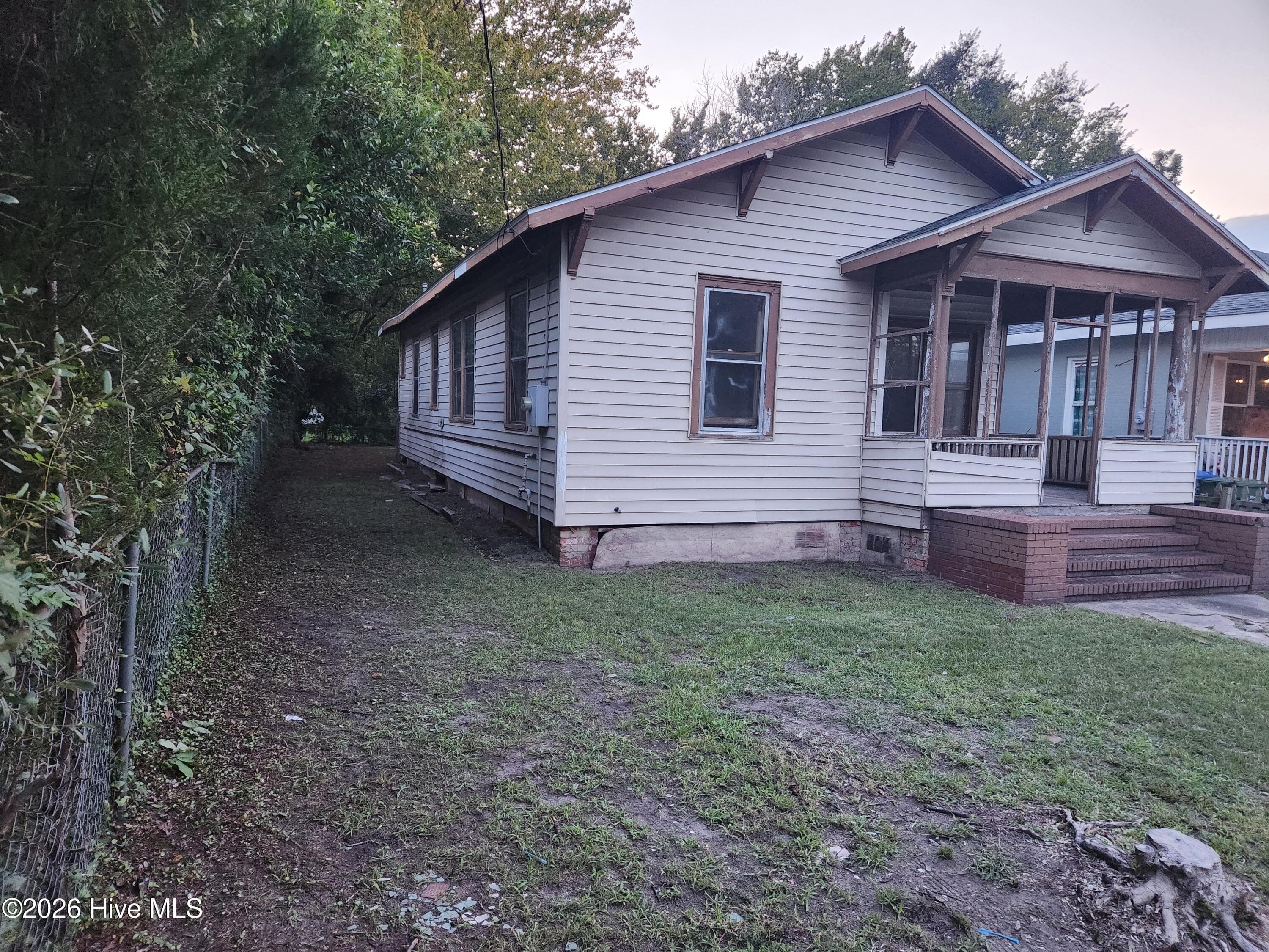 Front of 207 N 12th Street, Wilmington, NC 28401