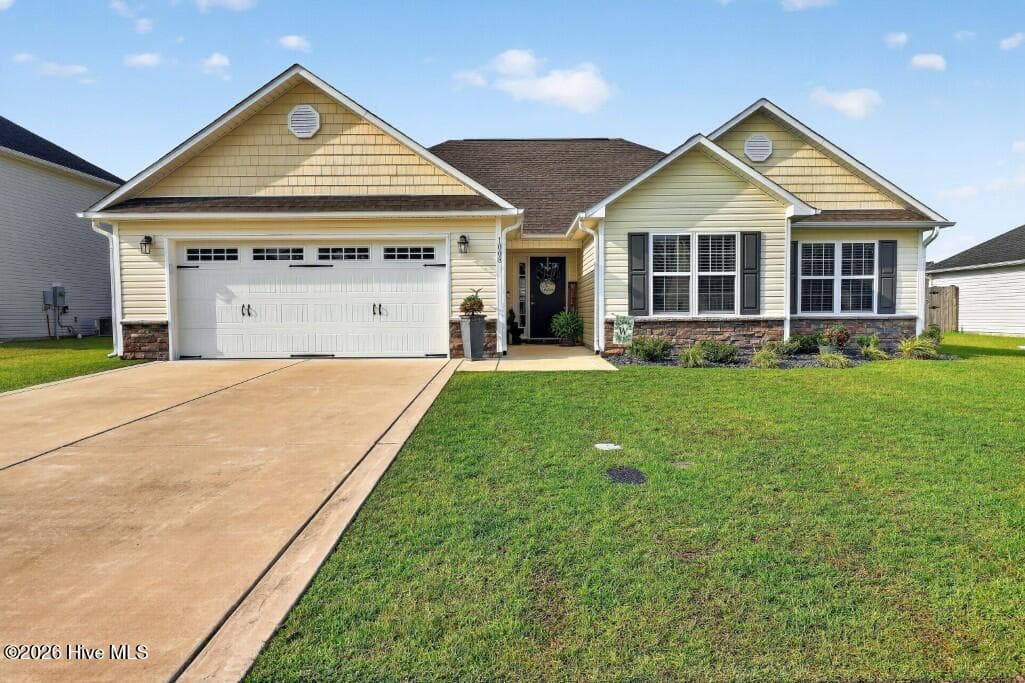 Front of 1008 Spot Circle, New Bern, NC 28562