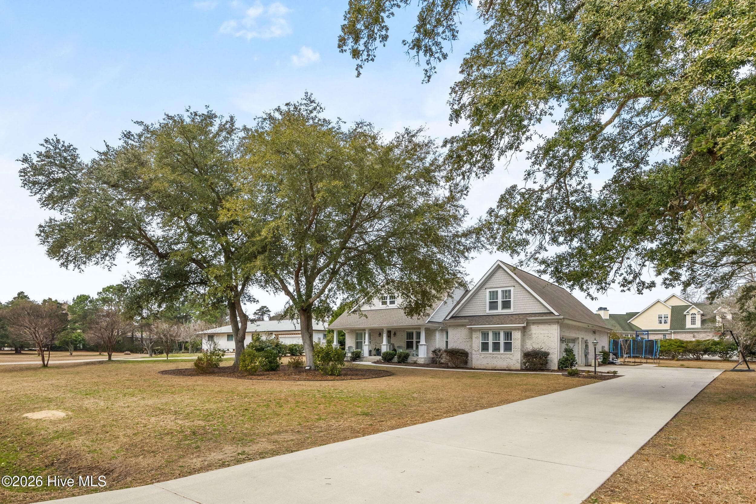 Front of 102 Olde Point Loop, Hampstead, NC 28443