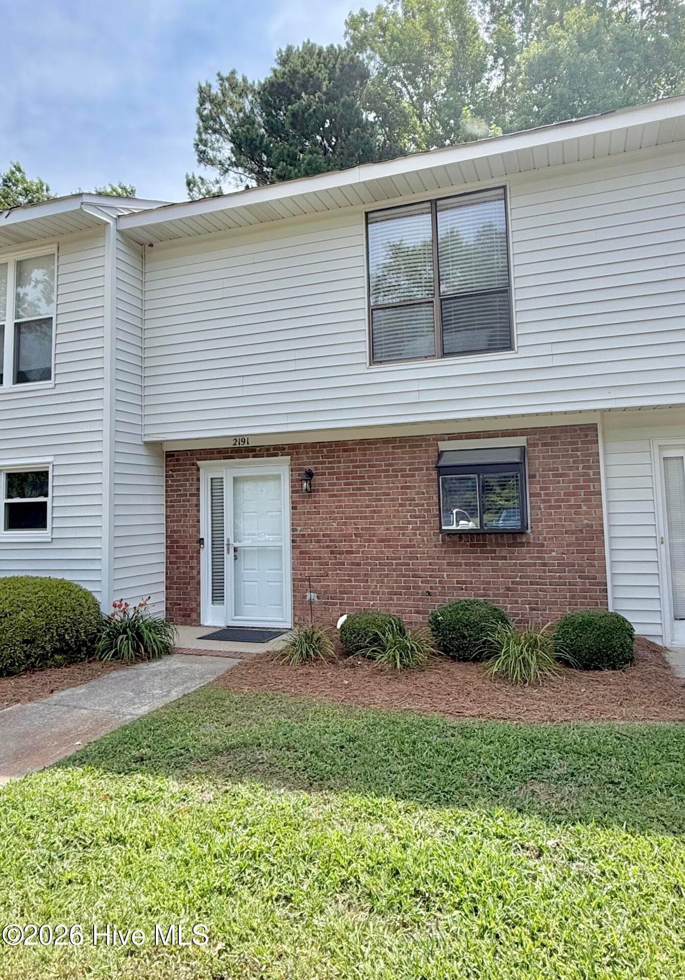 Front of 2191 Fox Run Drive, Kinston, NC 28504