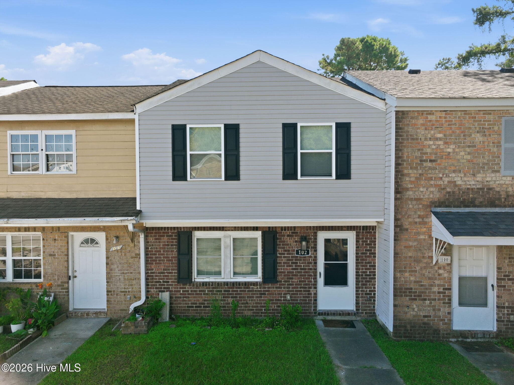 Exterior of 102 Villa Drive, Jacksonville, NC 28546
