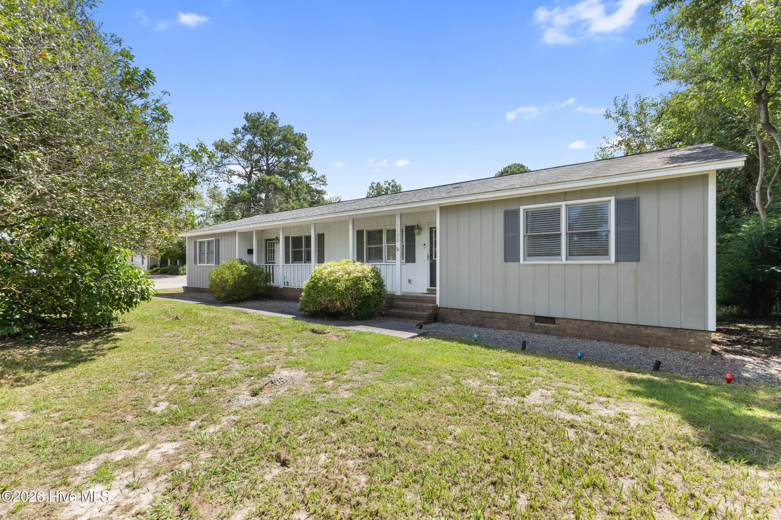Front of 2550/2560 Chestnut Street, Wilmington, NC 28405
