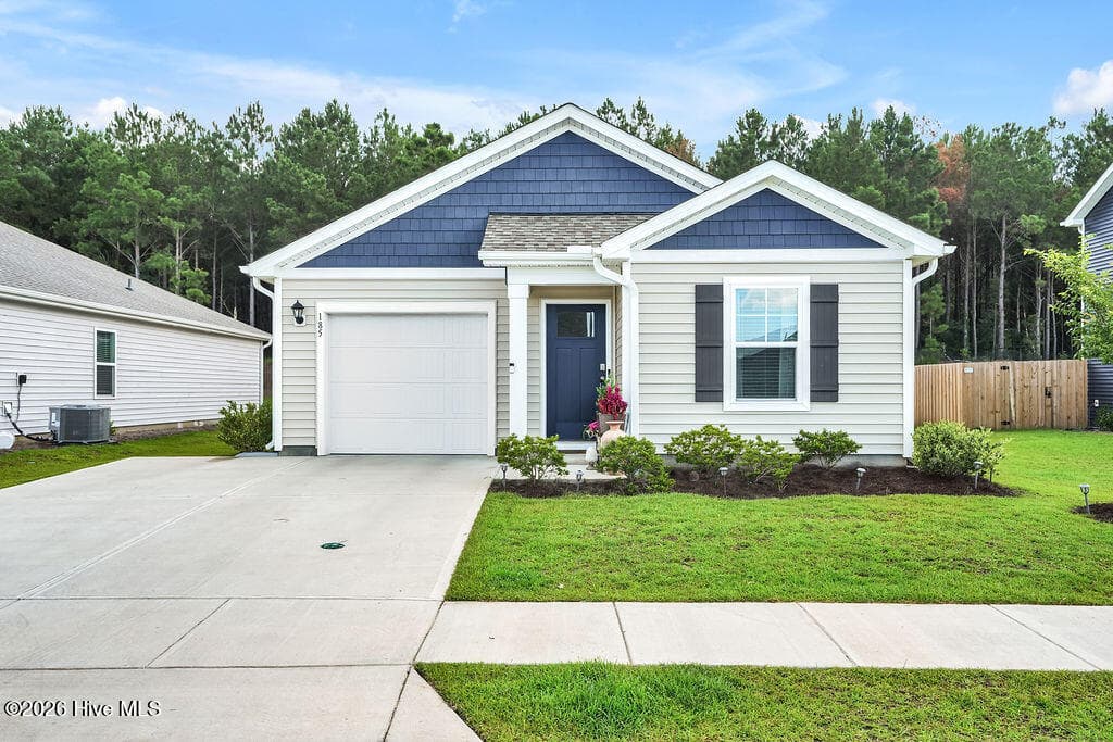 Front of 185 Kite Circle NE, Bolivia, NC 28422