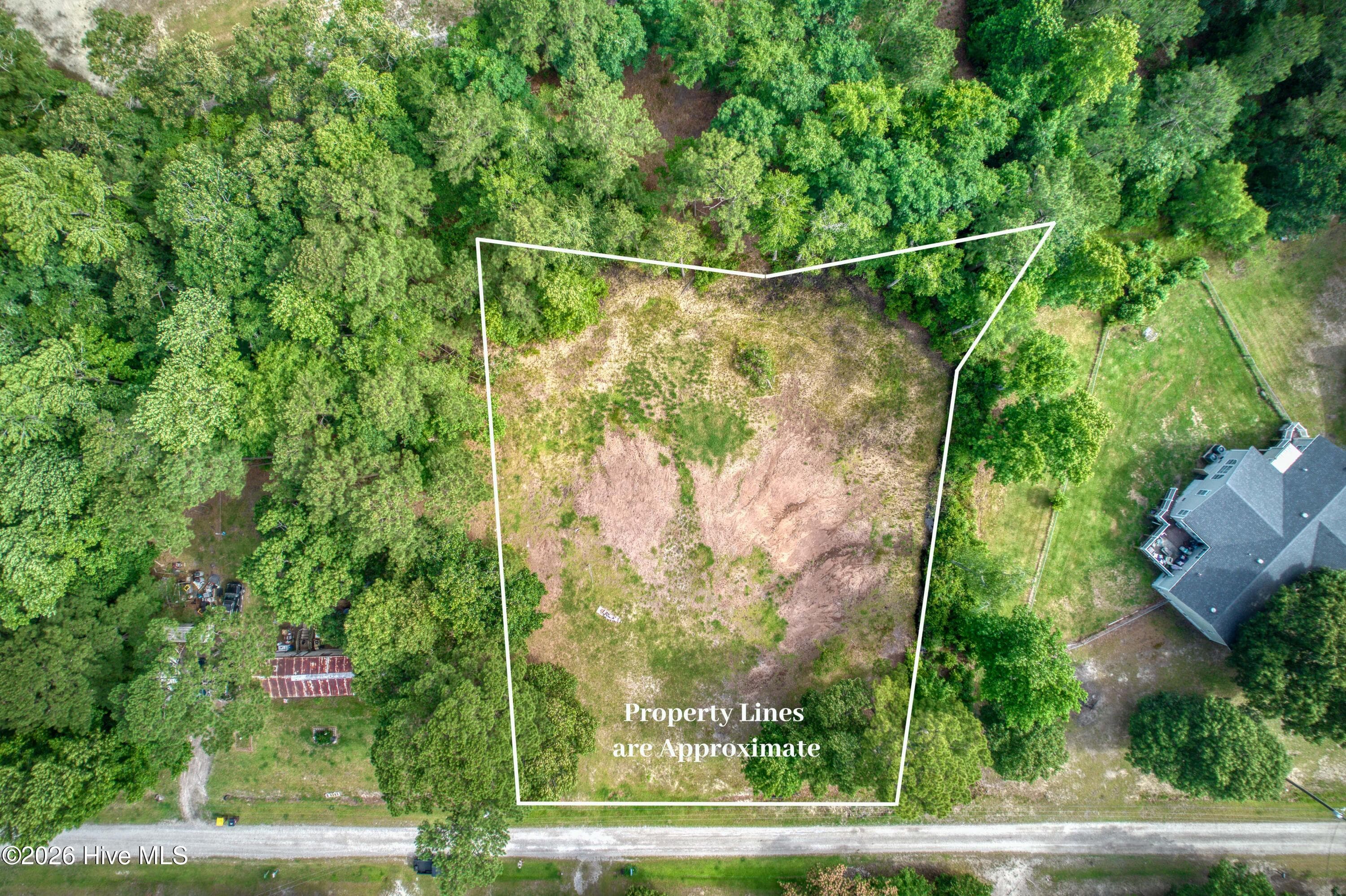 Front of 131 Pond View Circle, Hampstead, NC 28443