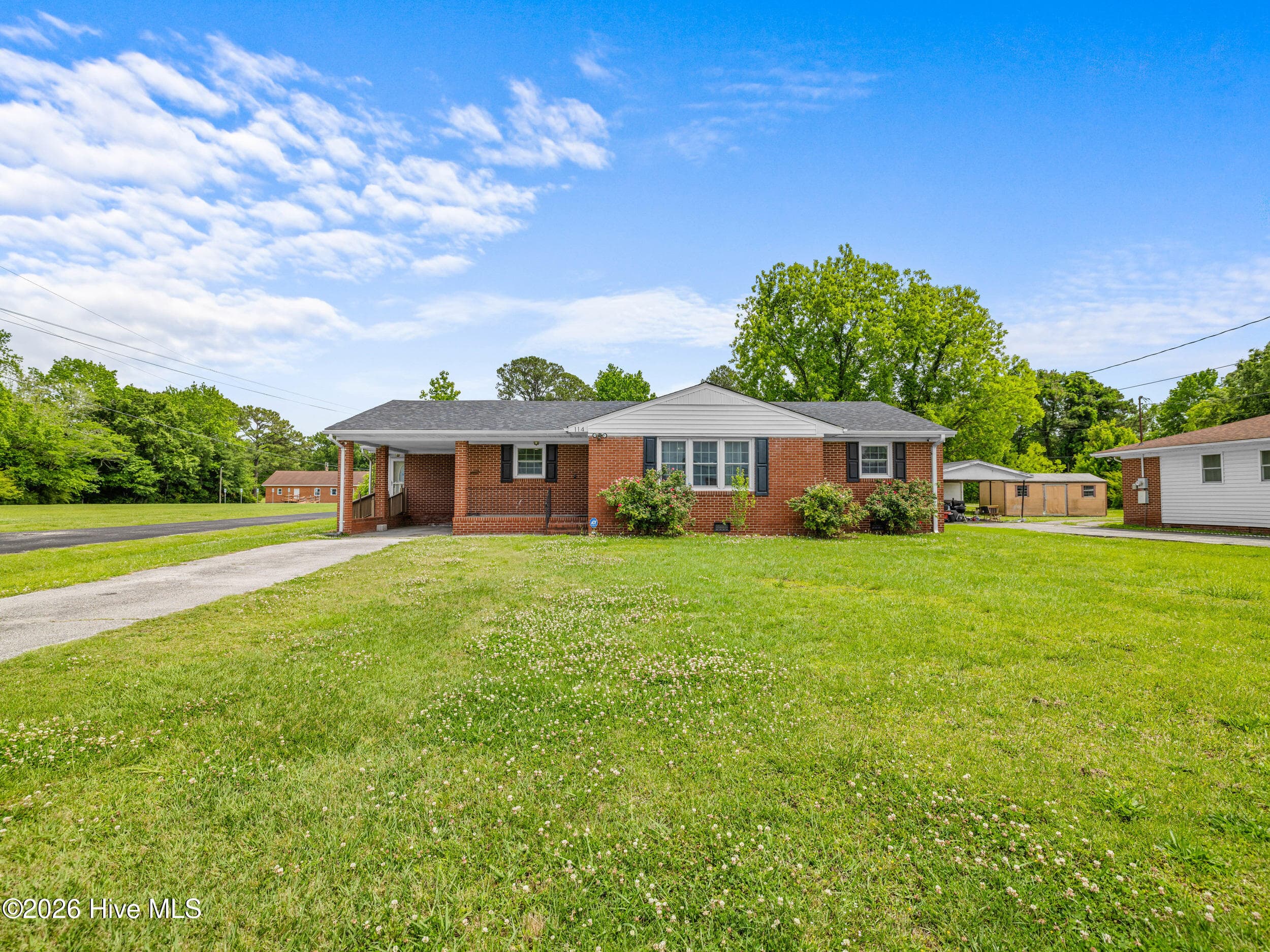 Front of 114 Country Club Road, Jacksonville, NC 28546