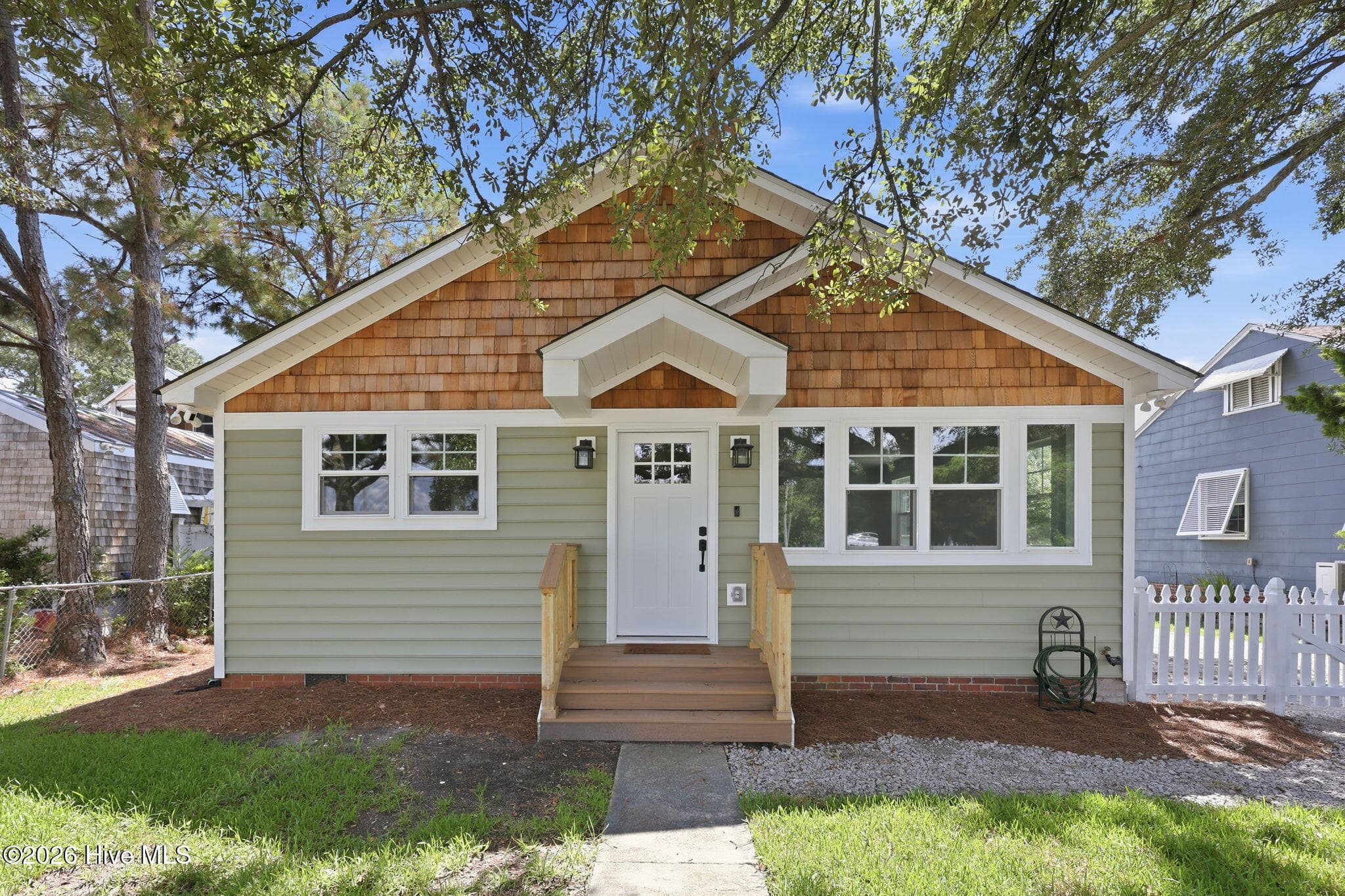 Exterior of 2609 Arendell Street, Morehead City, NC 28557