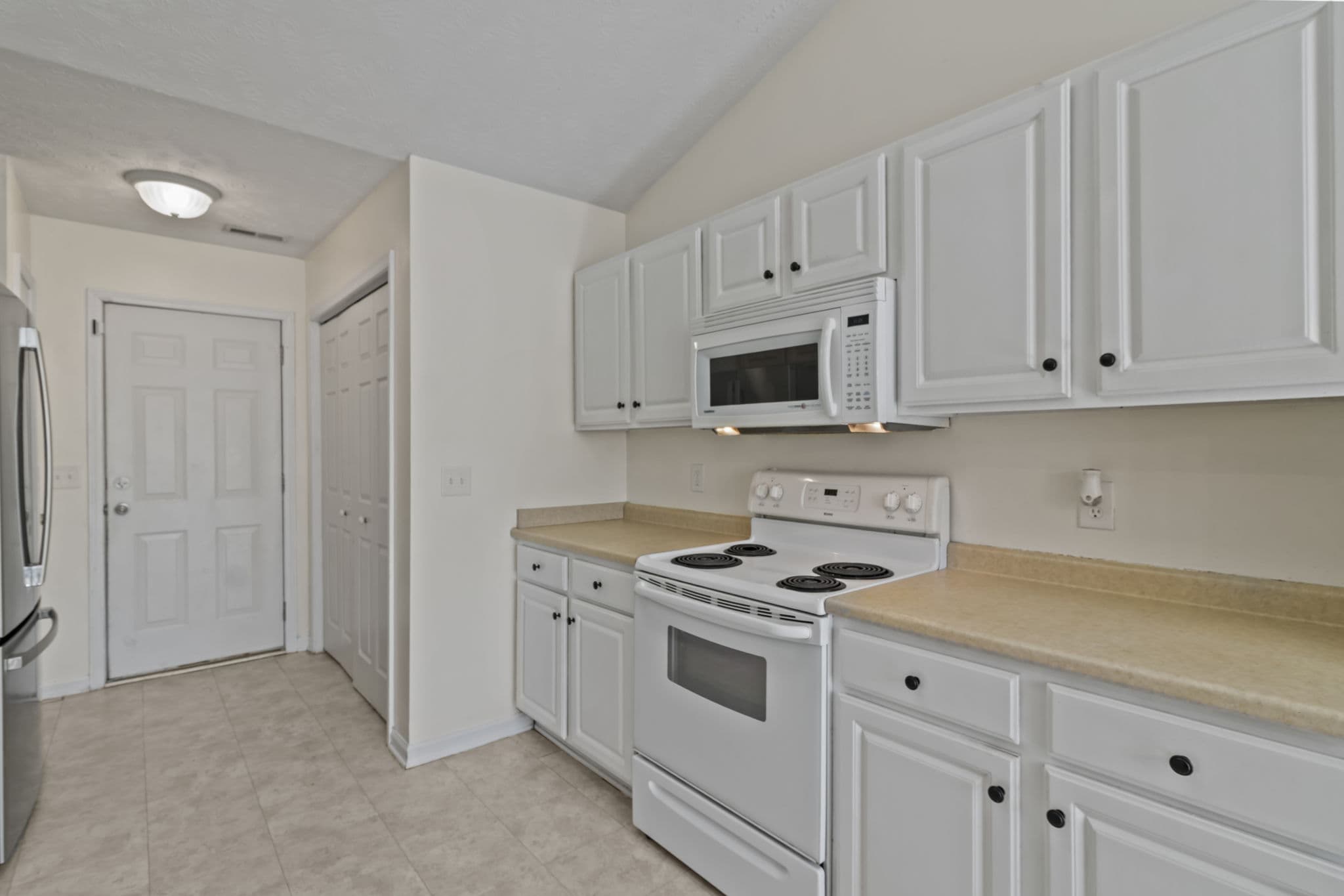 What It Really Costs to Deep Clean a House Before Selling in Jacksonville NC