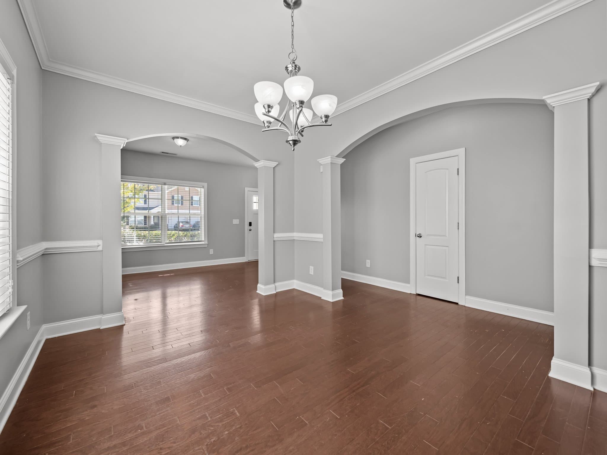 Selling Your House By Owner vs Hiring an Agent