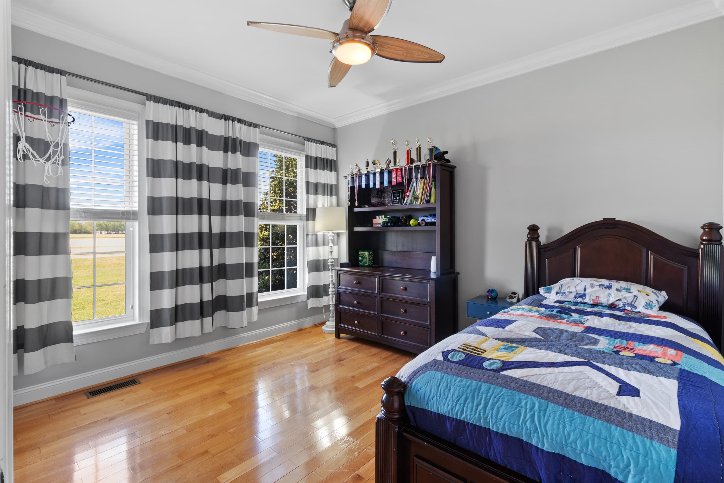 What Should You Clean Before Listing Photos?