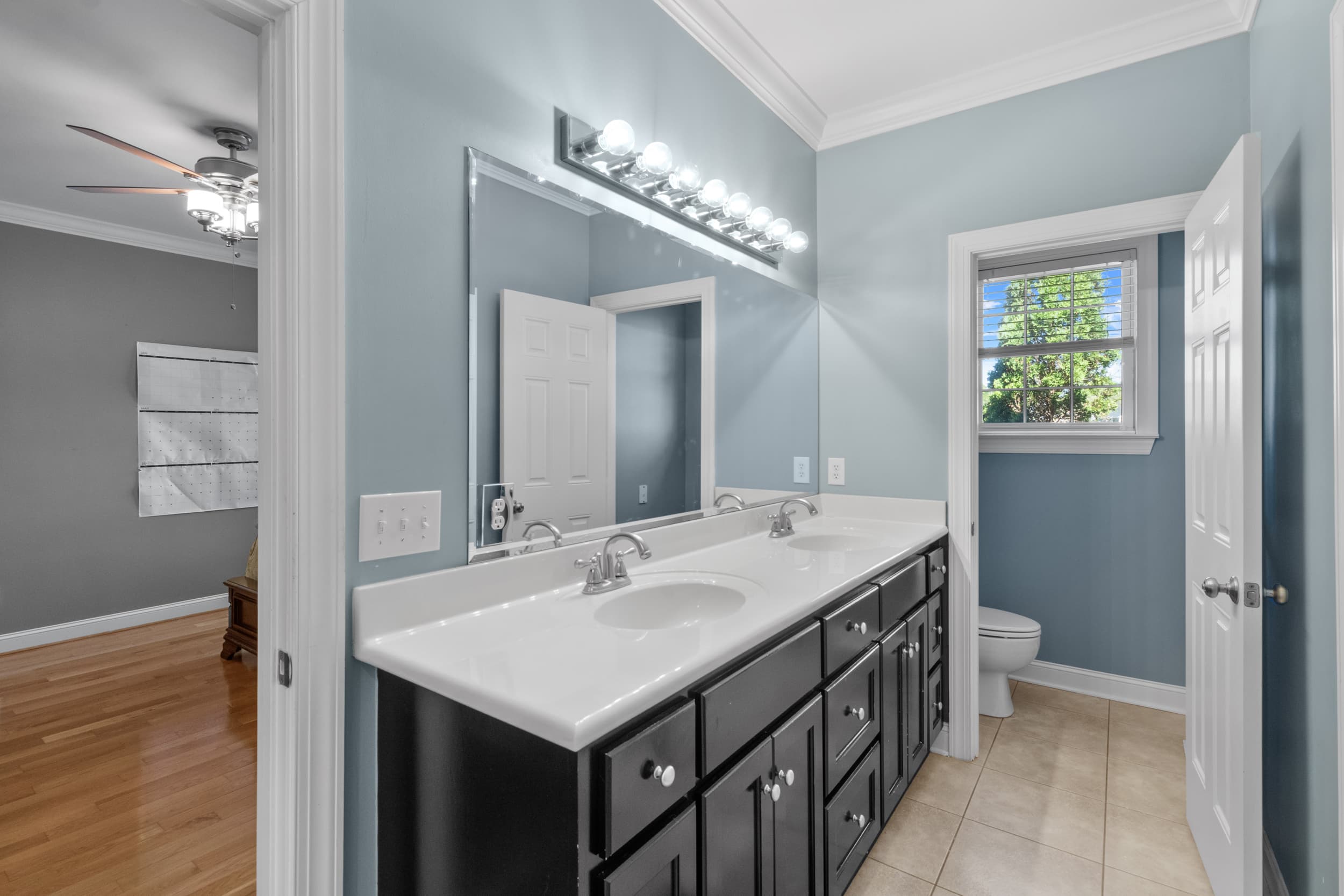 Can You Buy a Duplex With a VA Loan?