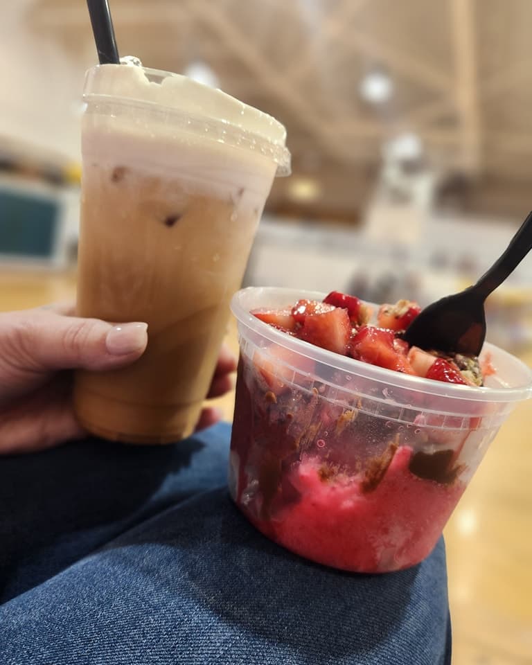 Acai bowl and artisan toast at Blend Cafe in Jacksonville NC
