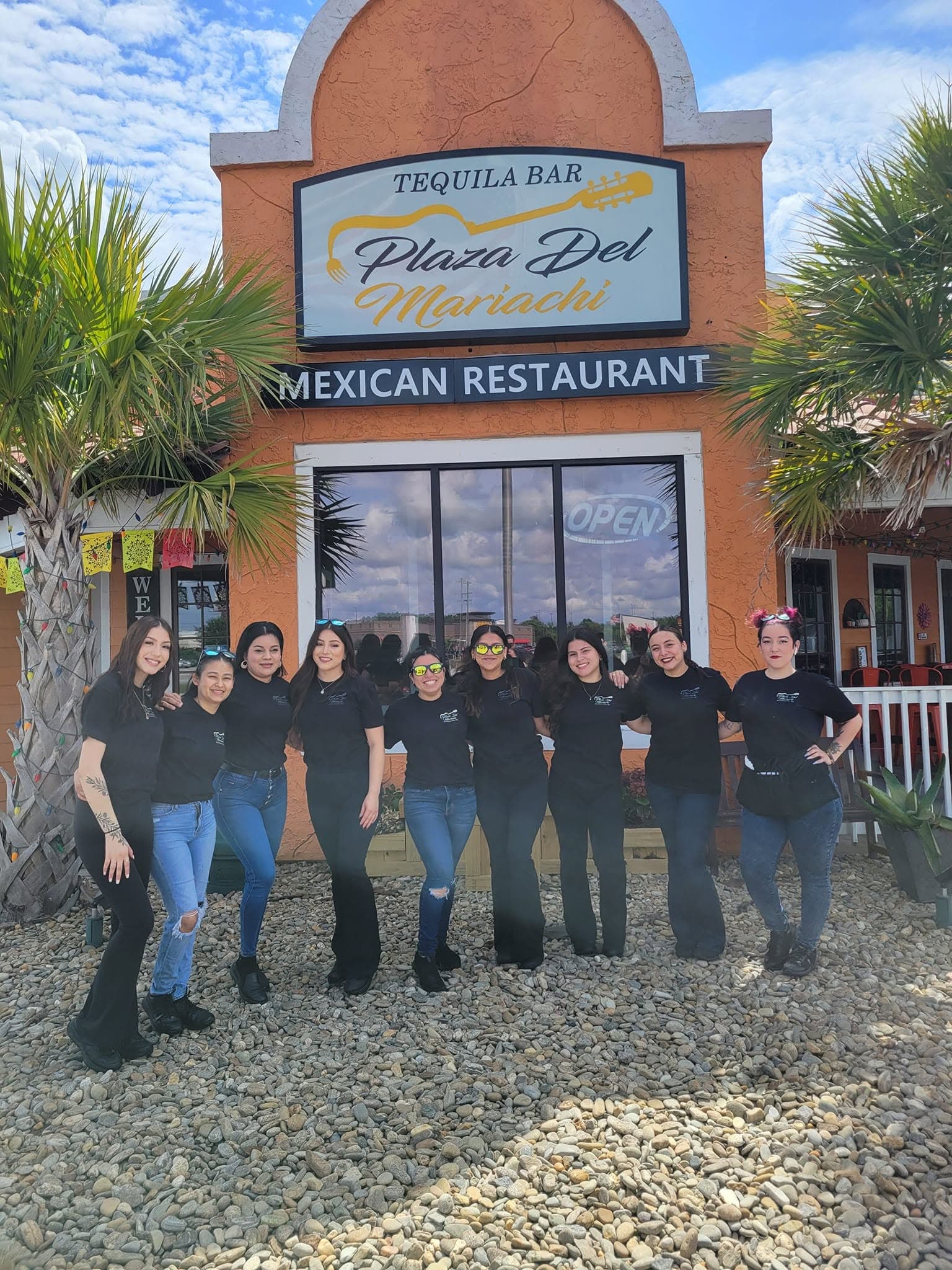 Plaza Del Mariachi staff in Jacksonville NC
