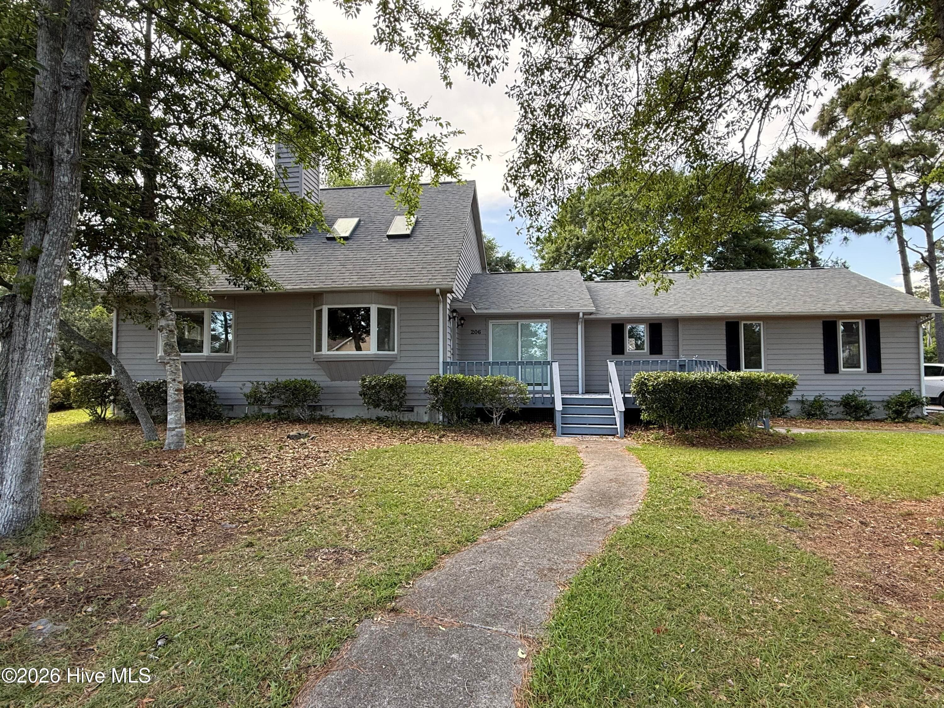 Exterior of 206 Spruce Drive, Morehead City, NC 28557