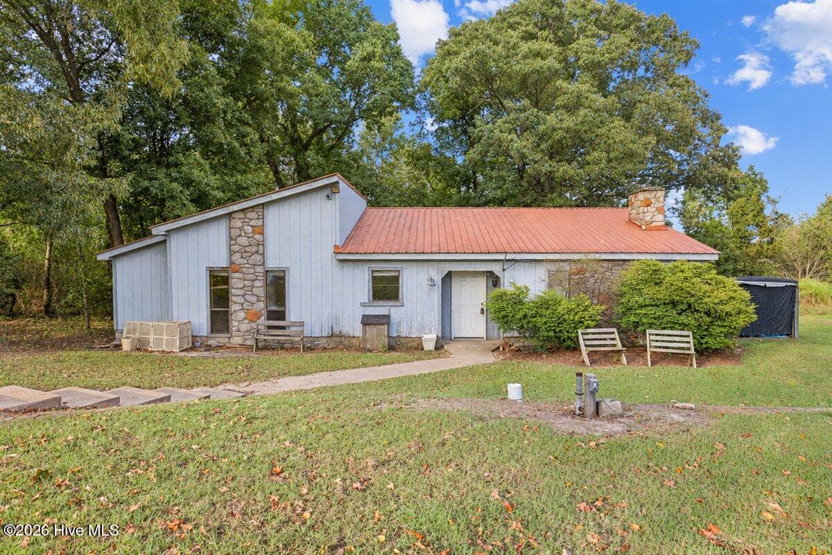 Front of 462 Camp Trailee Road, Dudley, NC 28333