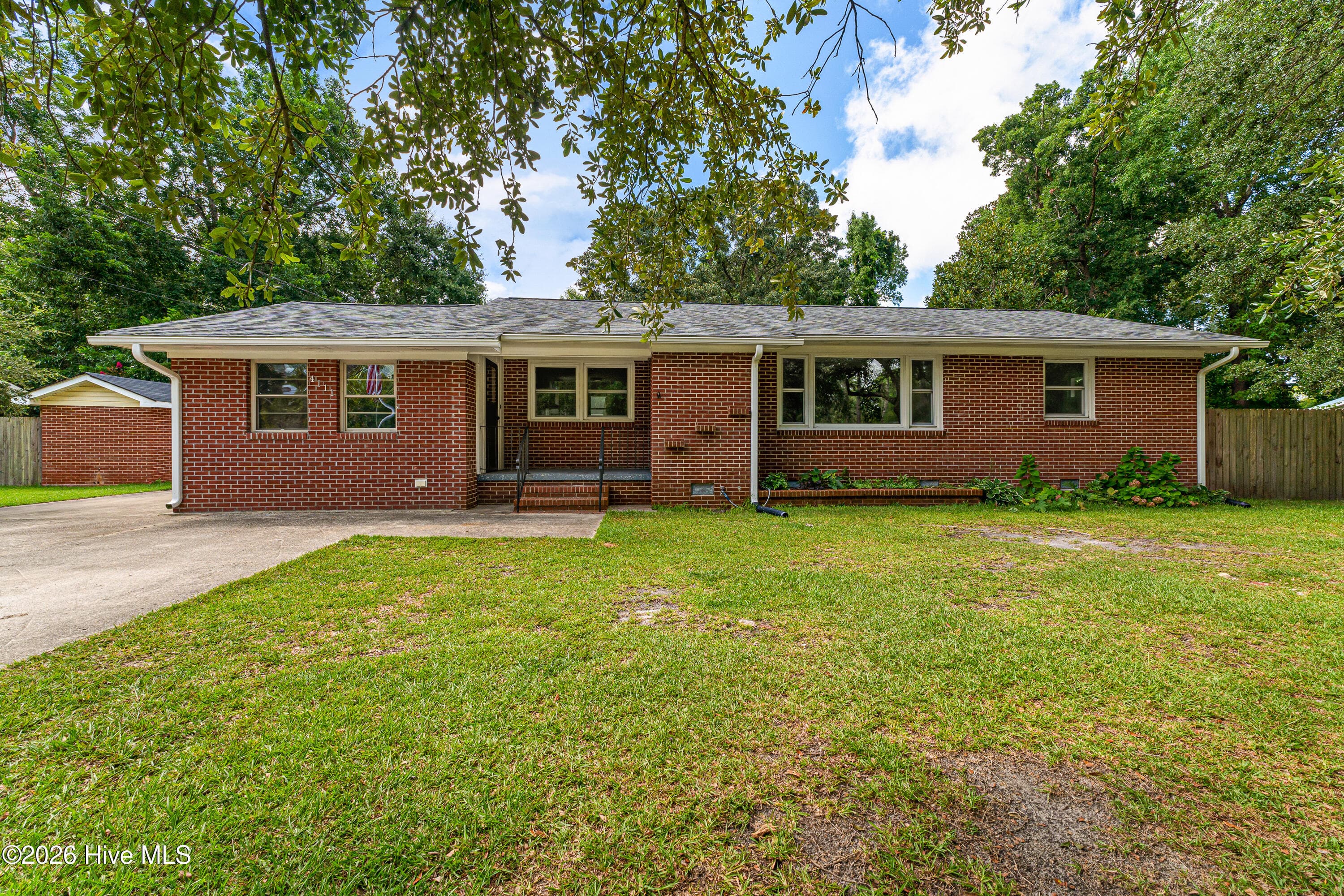 Exterior of 4111 Country Club Road, Morehead City, NC 28557