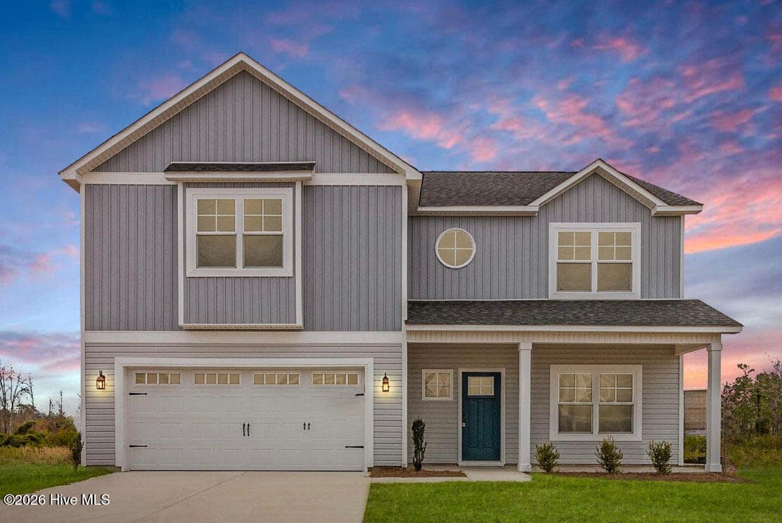 Front of 279 E Ivybridge Drive, Hubert, NC 28539