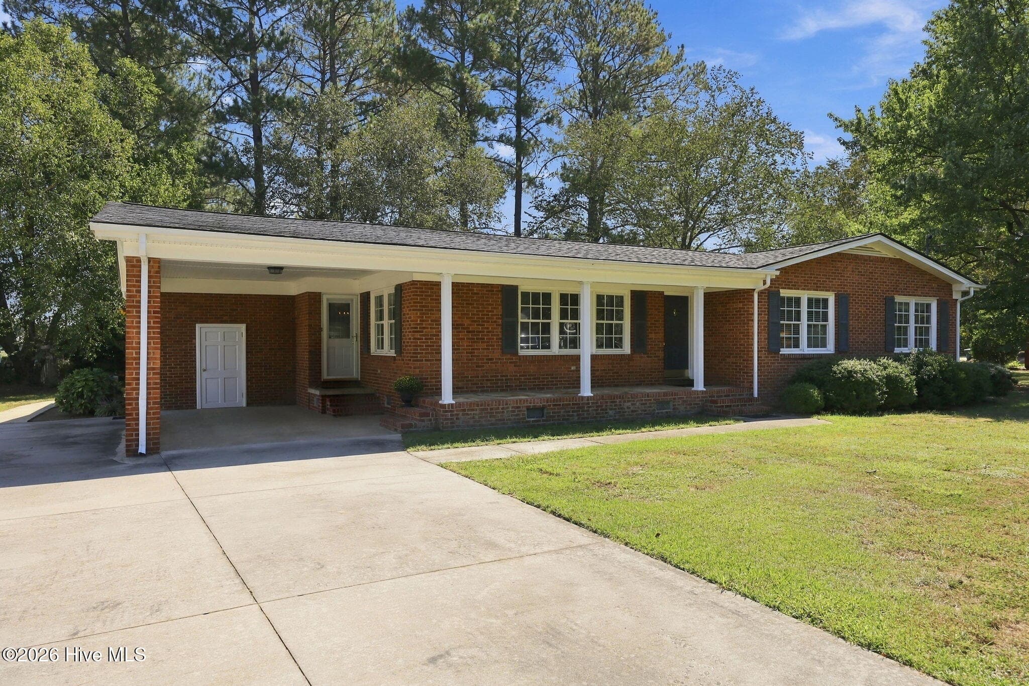 Front of 309 Forest Drive, La Grange, NC 28551