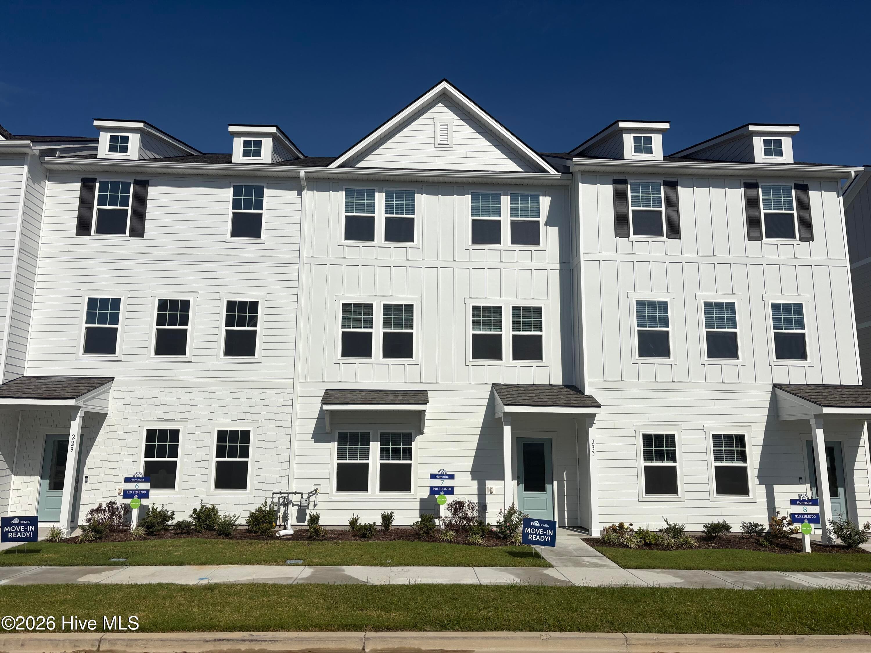 Front of 233 Pelican Flight Loop, Wilmington, NC 28412