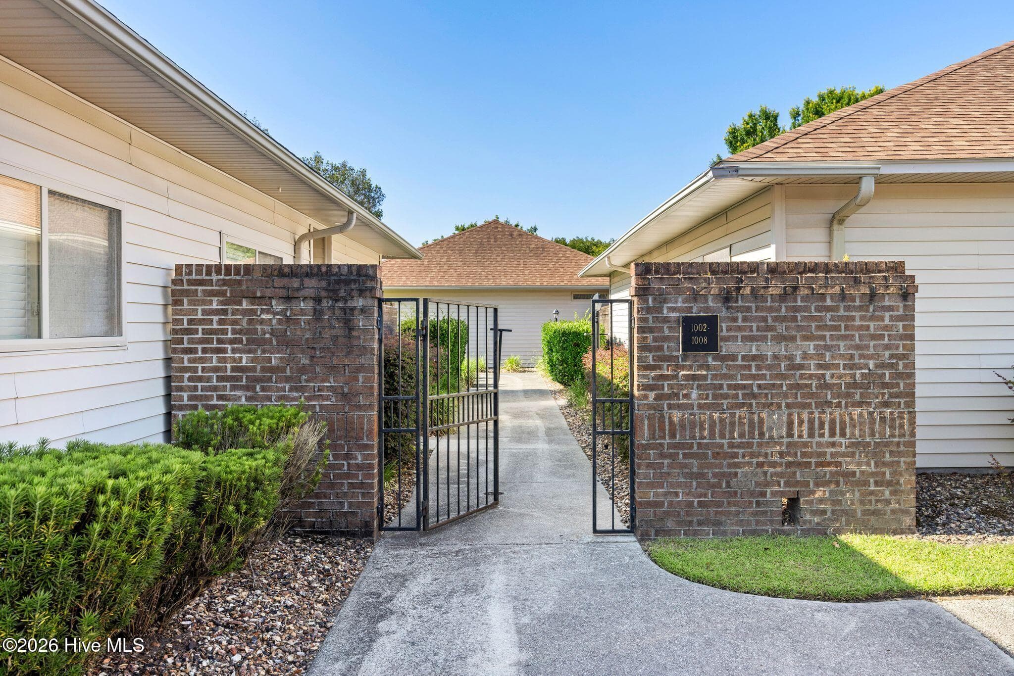 Front of 1002 Summerlin Falls Court, Wilmington, NC 28412