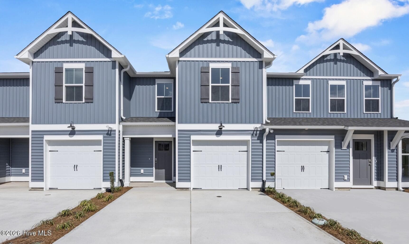 Exterior of 62 W Pioneer Way 121, Hampstead, NC 28443