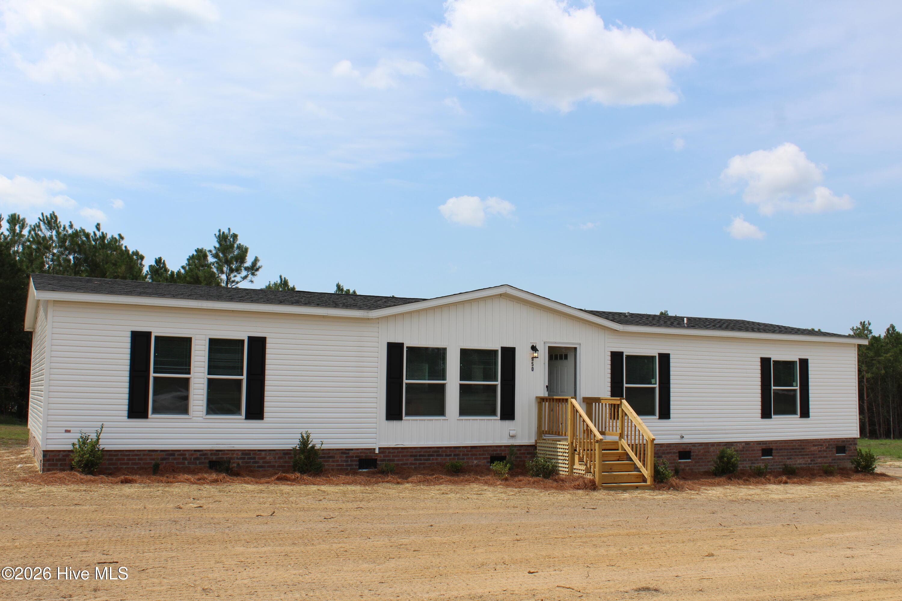 Front of 950 Blind Bridge Road, Magnolia, NC 28453