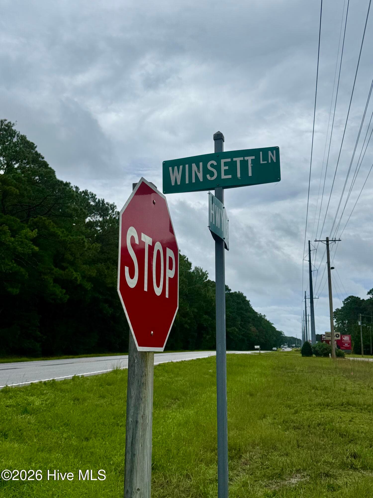 Front of 105 3 Winsett Lane, Peletier, NC 28584