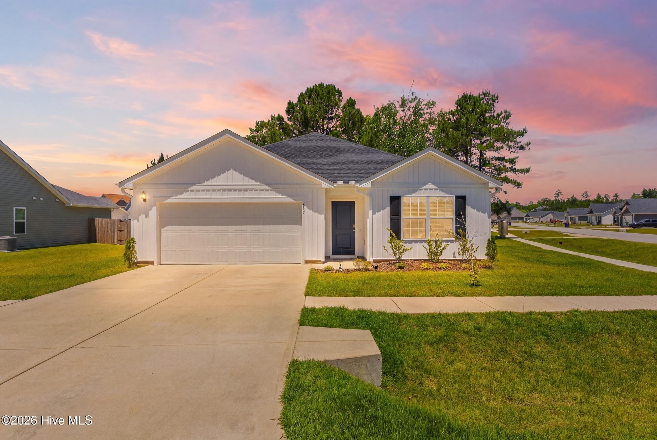 Front of 849 Tuscarora Trail, Jacksonville, NC 28546