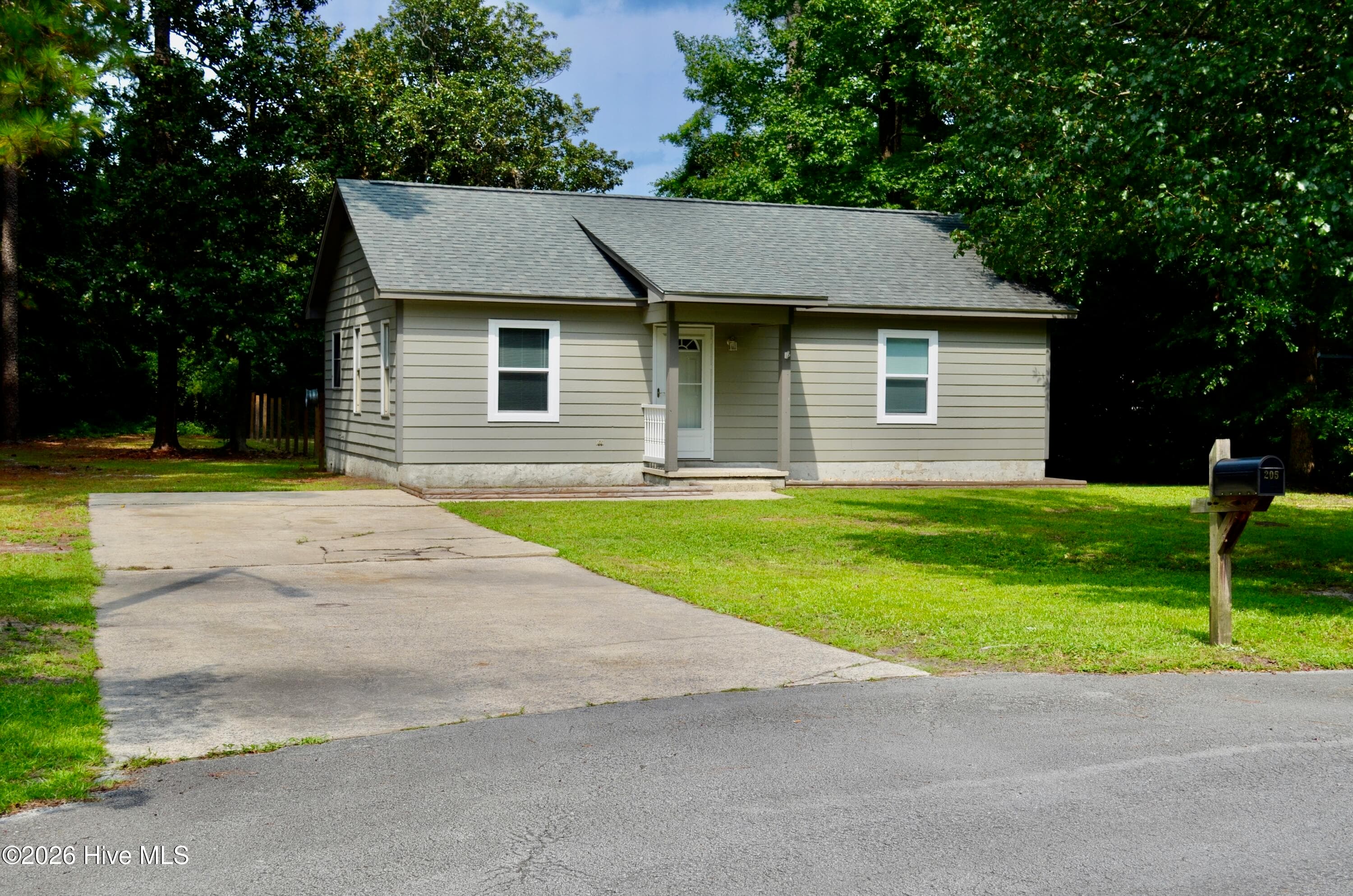 Front of 205 Lenoir Street, Newport, NC 28570