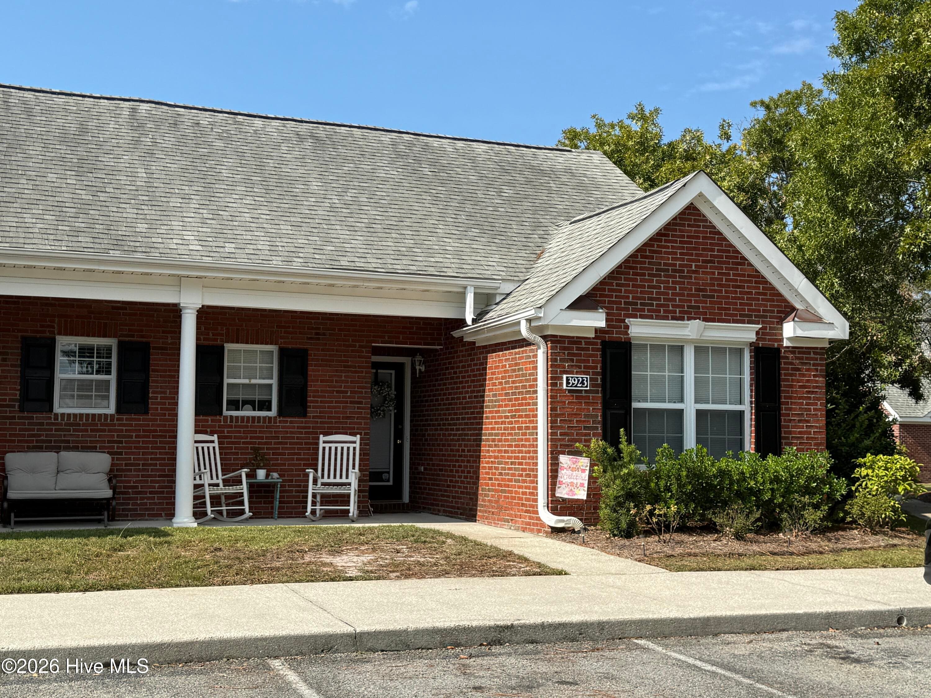 Front of 3923 Merestone Drive, Wilmington, NC 28412