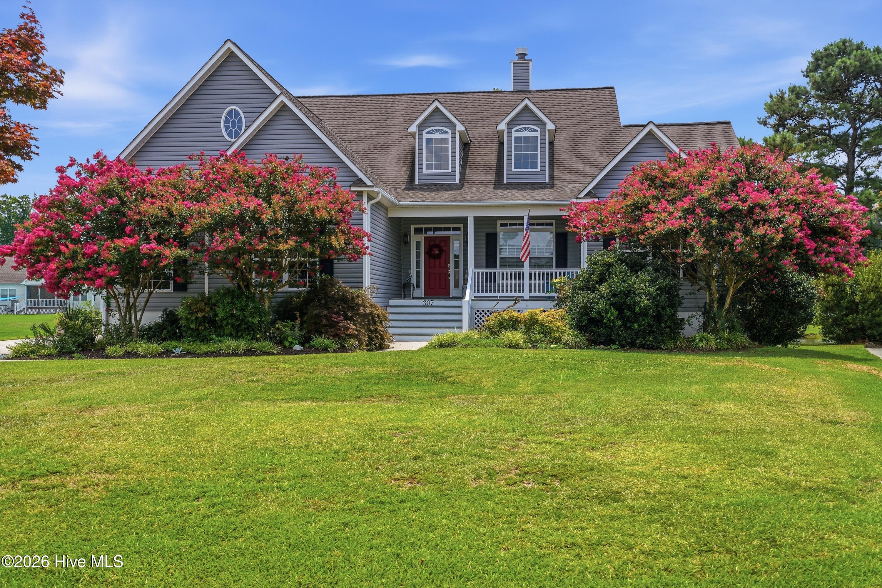 Front of 307 Duck Haven, Swansboro, NC 28584