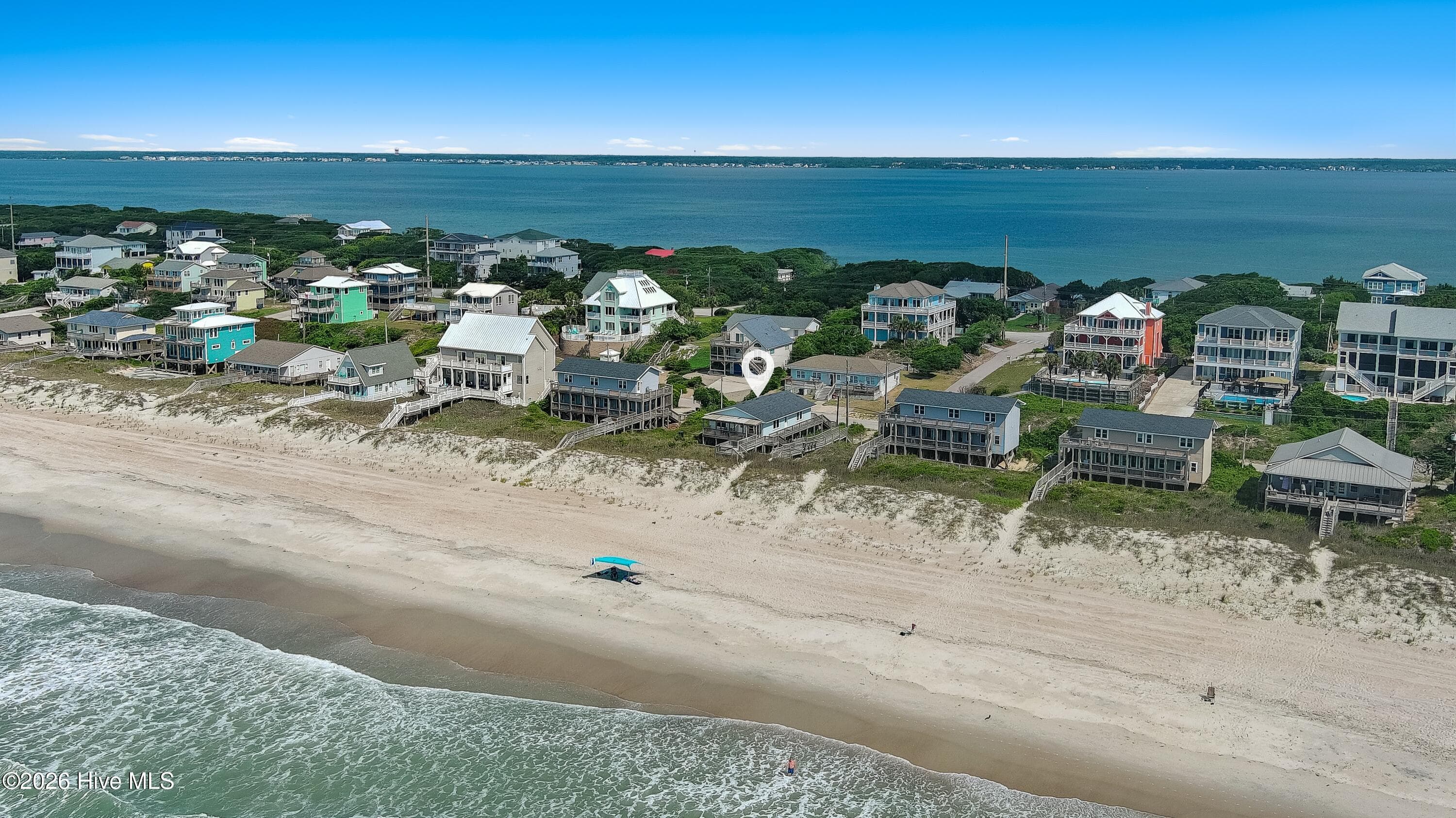 Front of 901 Ocean Drive, Emerald Isle, NC 28594