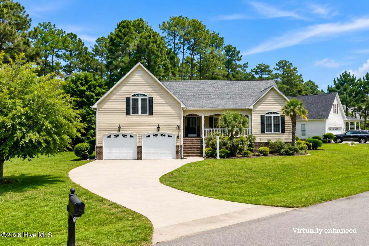 Front of 901 Sawgrass Court, New Bern, NC 28560