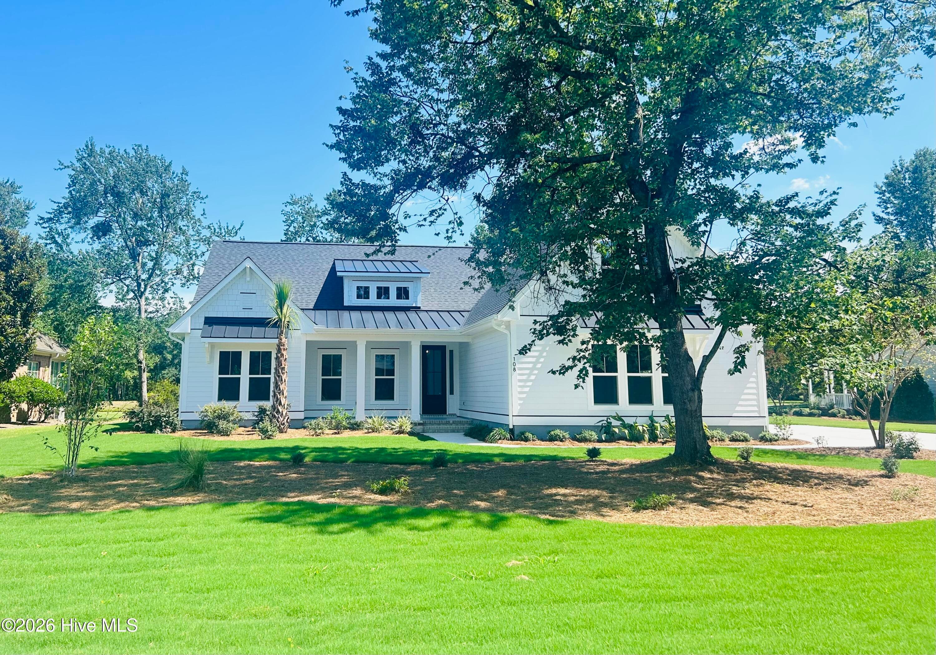 Front of 108 Sugar Maple Court, Wallace, NC 28466