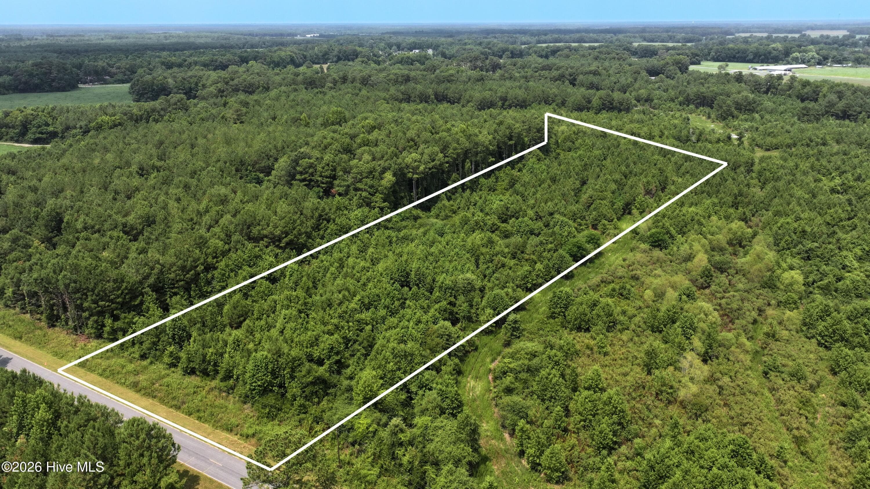 Front of 1 Alderman Road, Wallace, NC 28466
