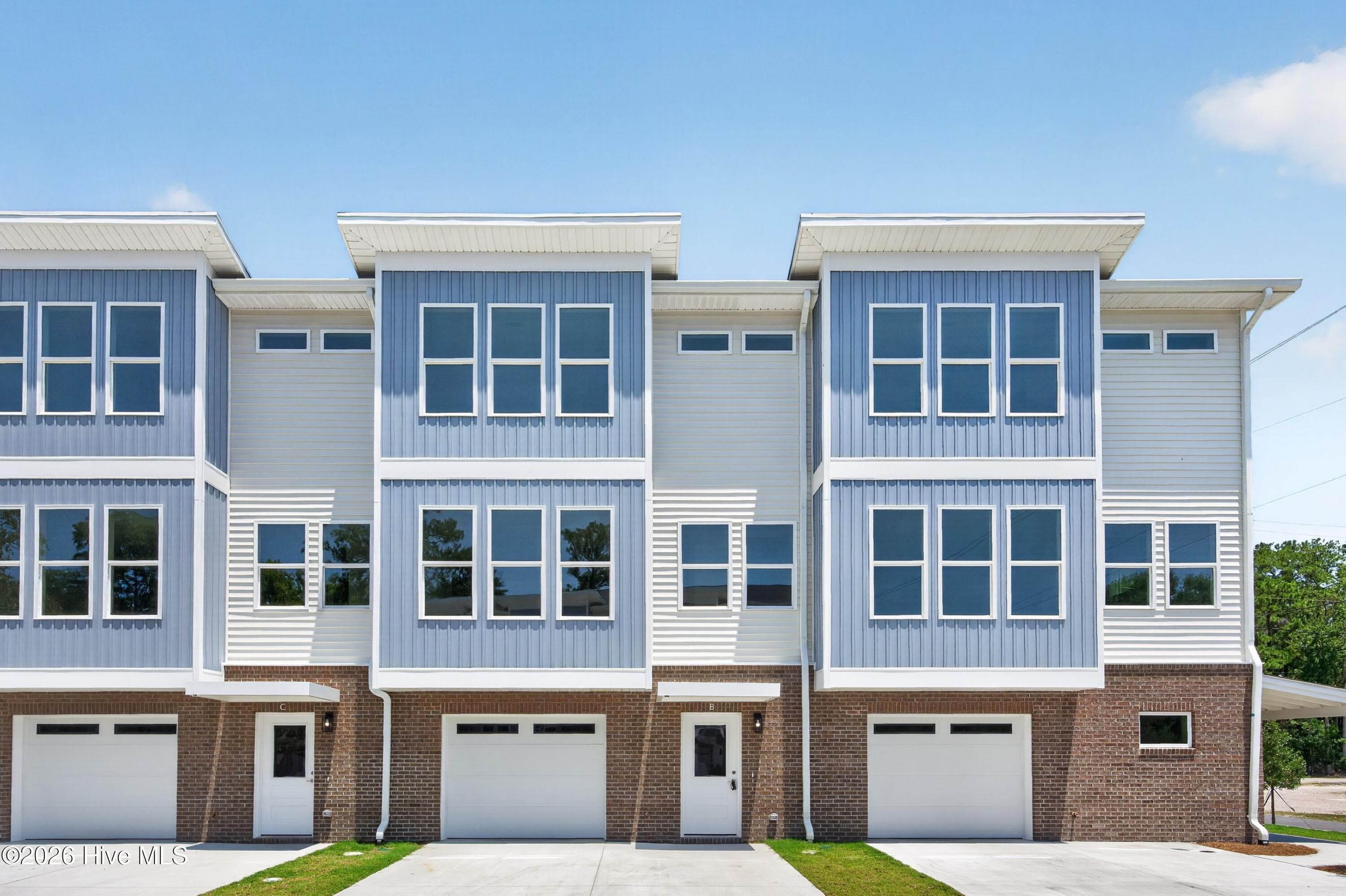 Exterior of 326 Forest Park Road B, Wilmington, NC 28409