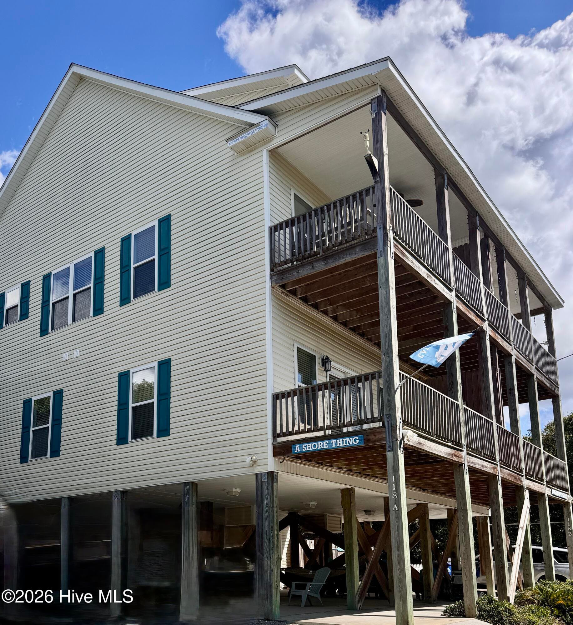 Front of 118 Shell Drive West, Emerald Isle, NC 28594