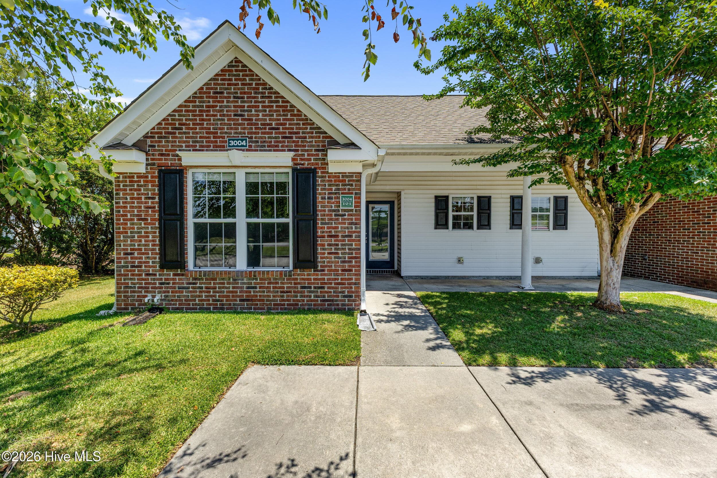 Front of 3004 Lauren Place Drive Apt 101, Wilmington, NC 28405