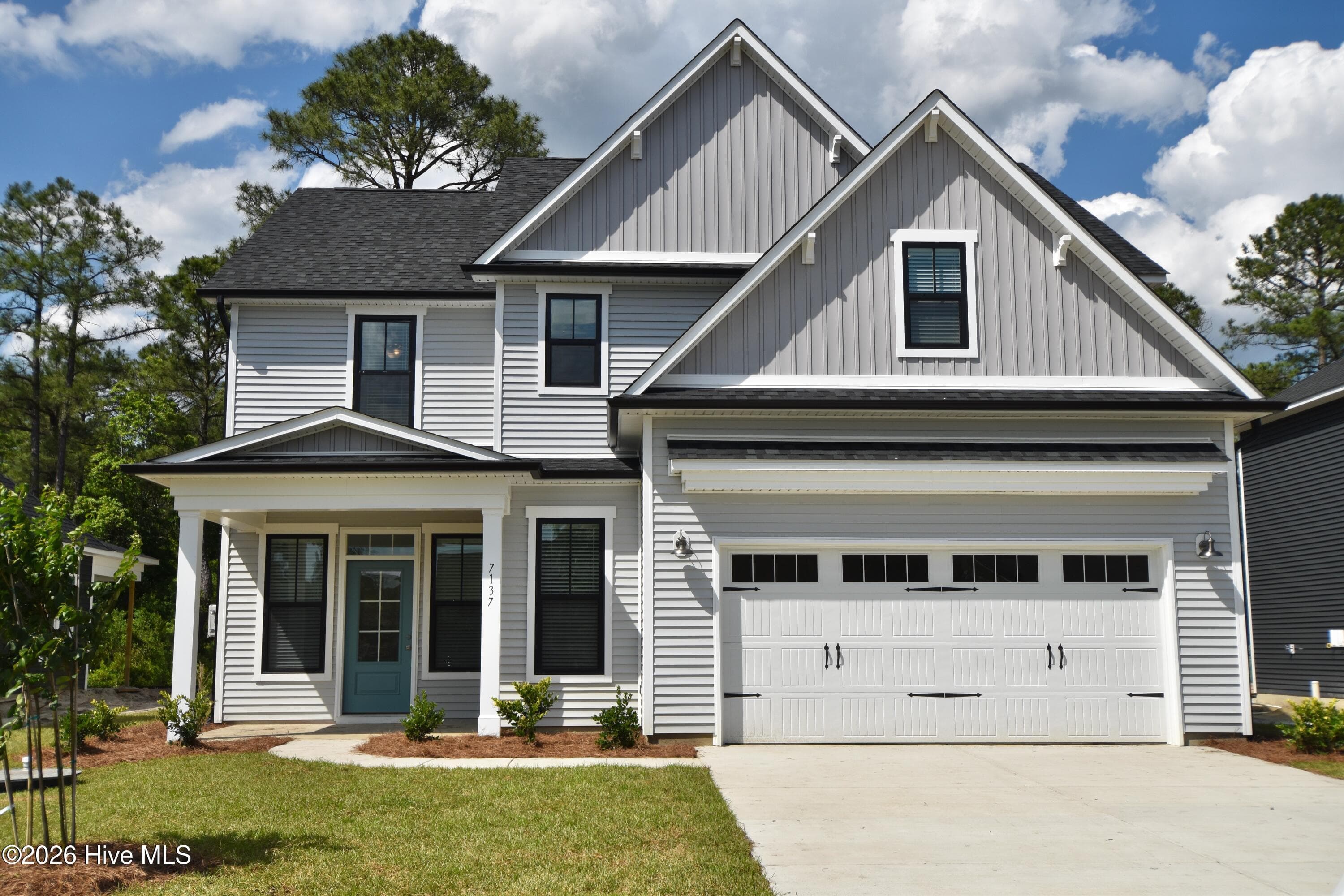 Exterior of 71 N Bandwheel Way, Hampstead, NC 28443