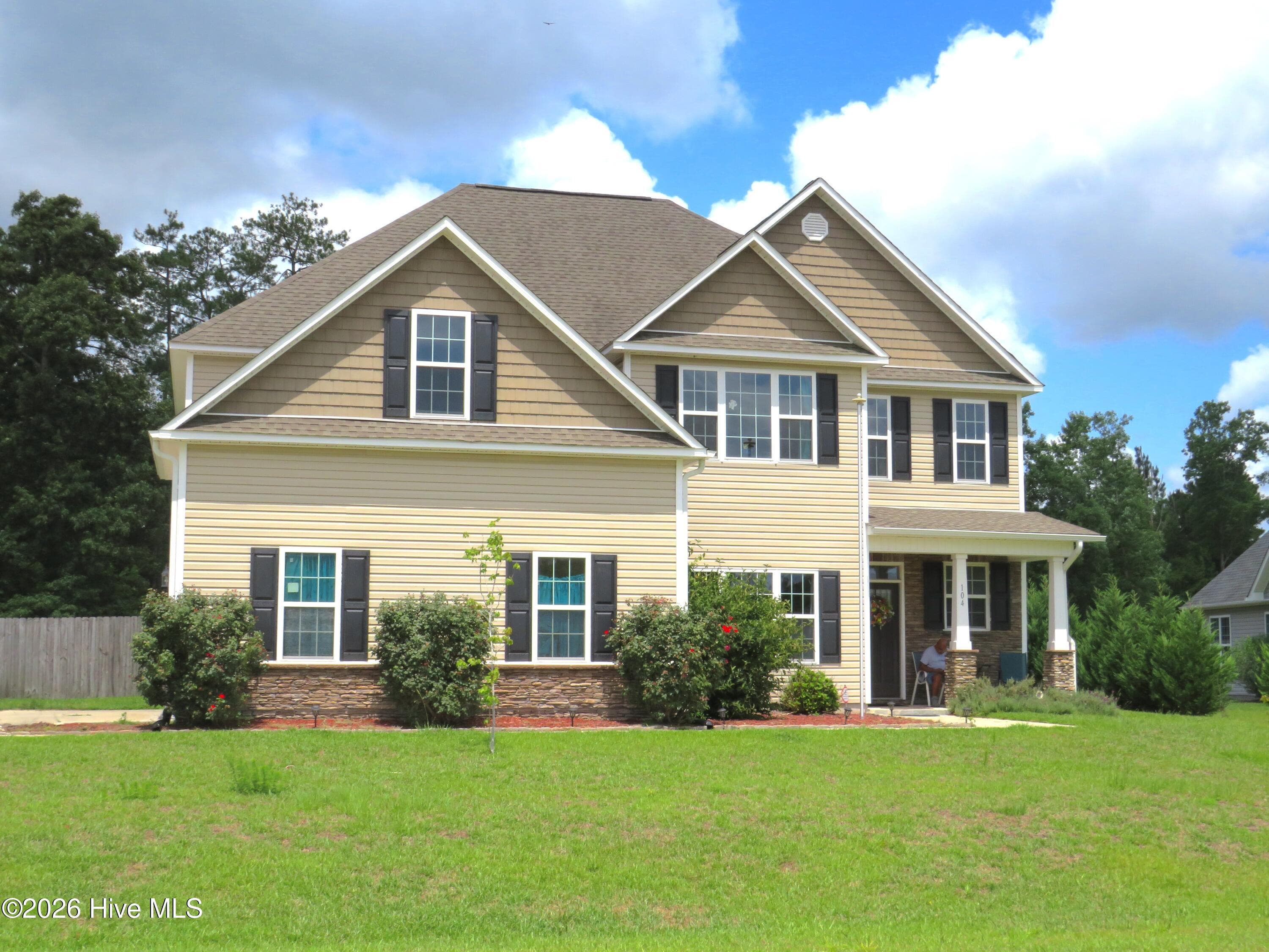 Front of 104 Falken Court, New Bern, NC 28562