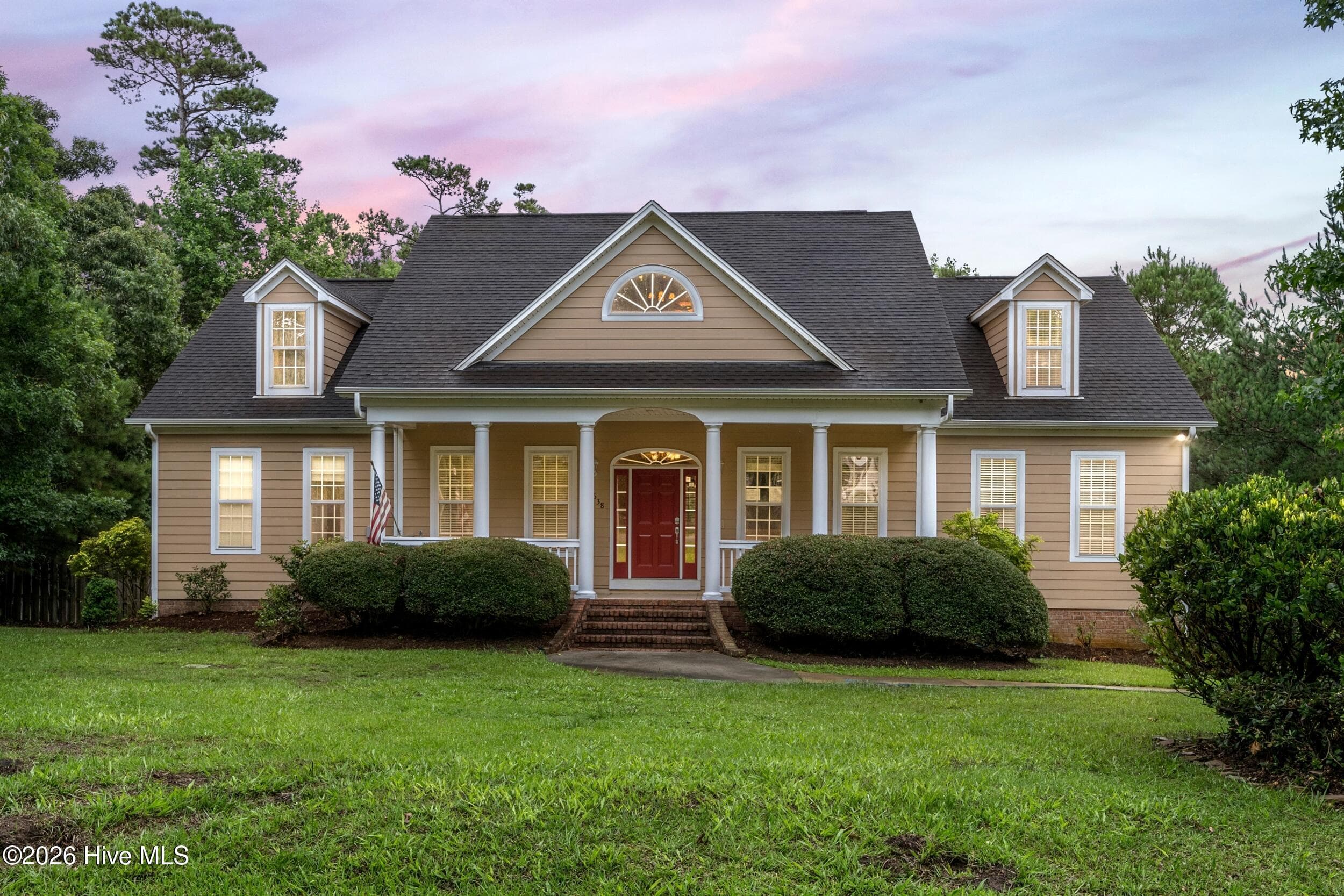 Front of 638 Ravenswood Road, Hampstead, NC 28443