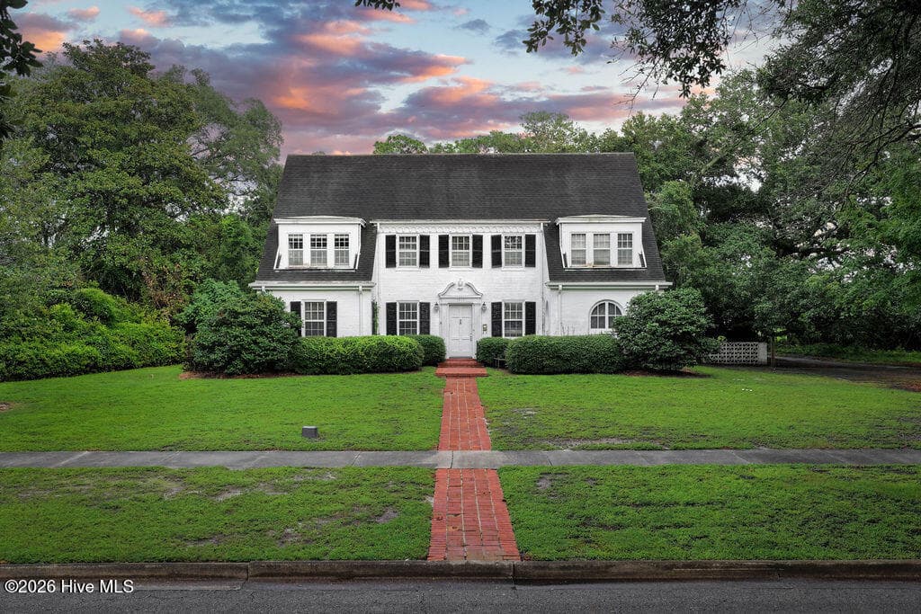 Exterior of 1517 Country Club Road, Wilmington, NC 28403