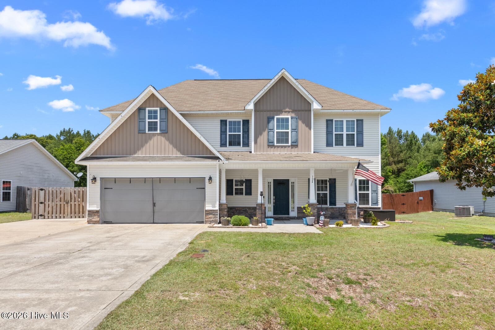 Front of 124 Braeburn Boulevard, Richlands, NC 28574