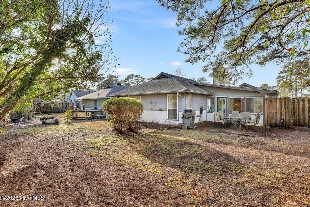 Exterior of 108 Bay Tree Circle, Hampstead, NC 28443