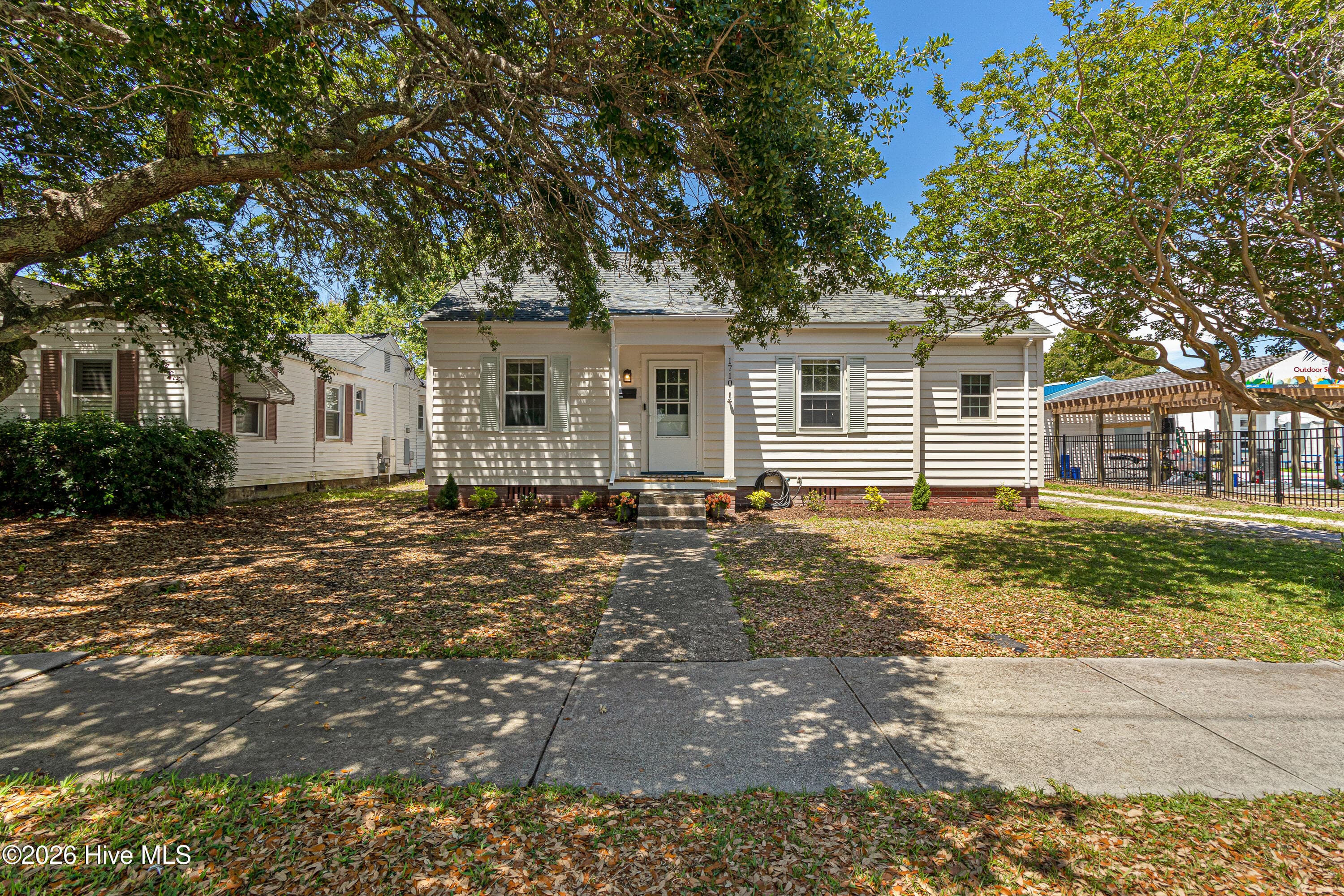 Exterior of 1710 Shepard Street, Morehead City, NC 28557