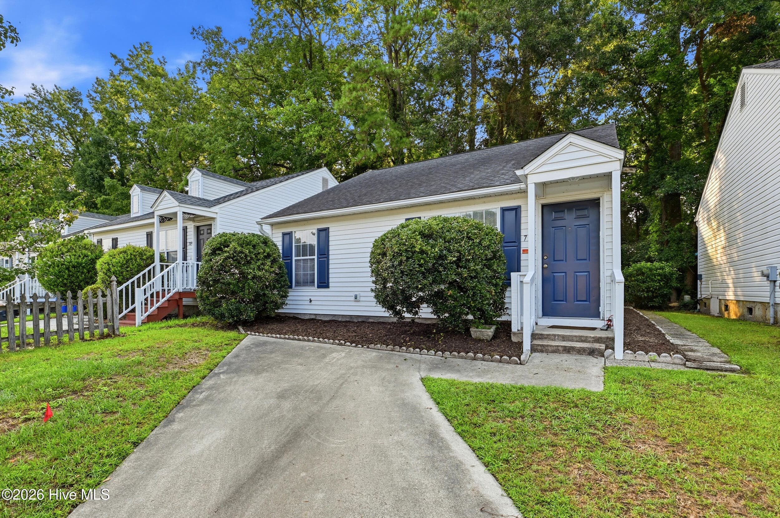 Front of 711 Varsity Drive, Wilmington, NC 28403