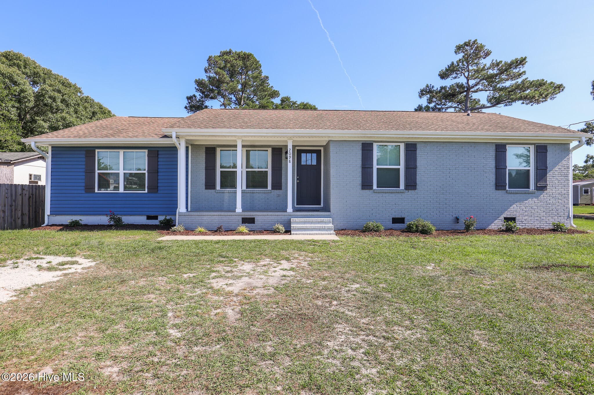Exterior of 2098 Nc Highway 172, Sneads Ferry, NC 28460